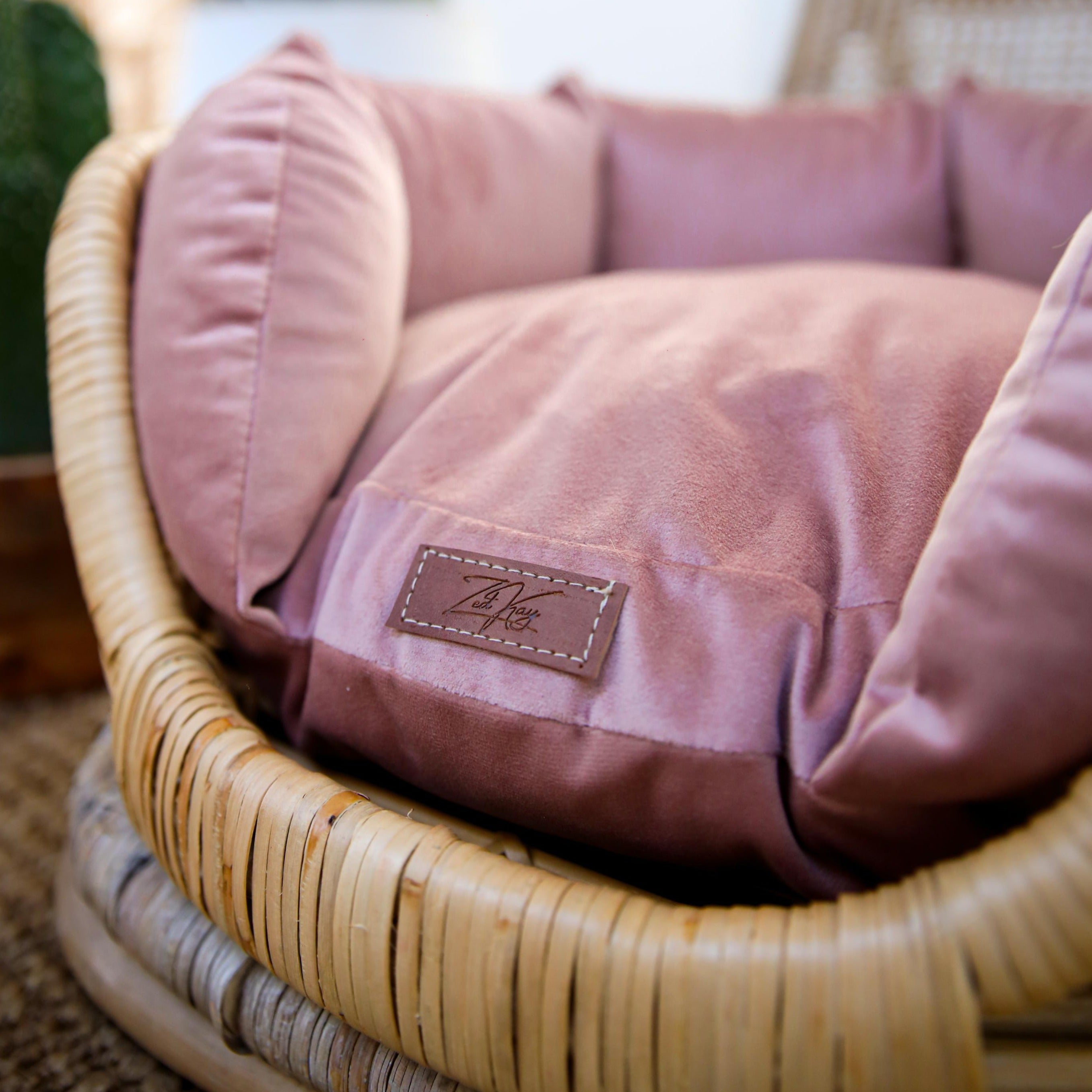 Elite Enclave Rattan Bed for Cats and Dogs